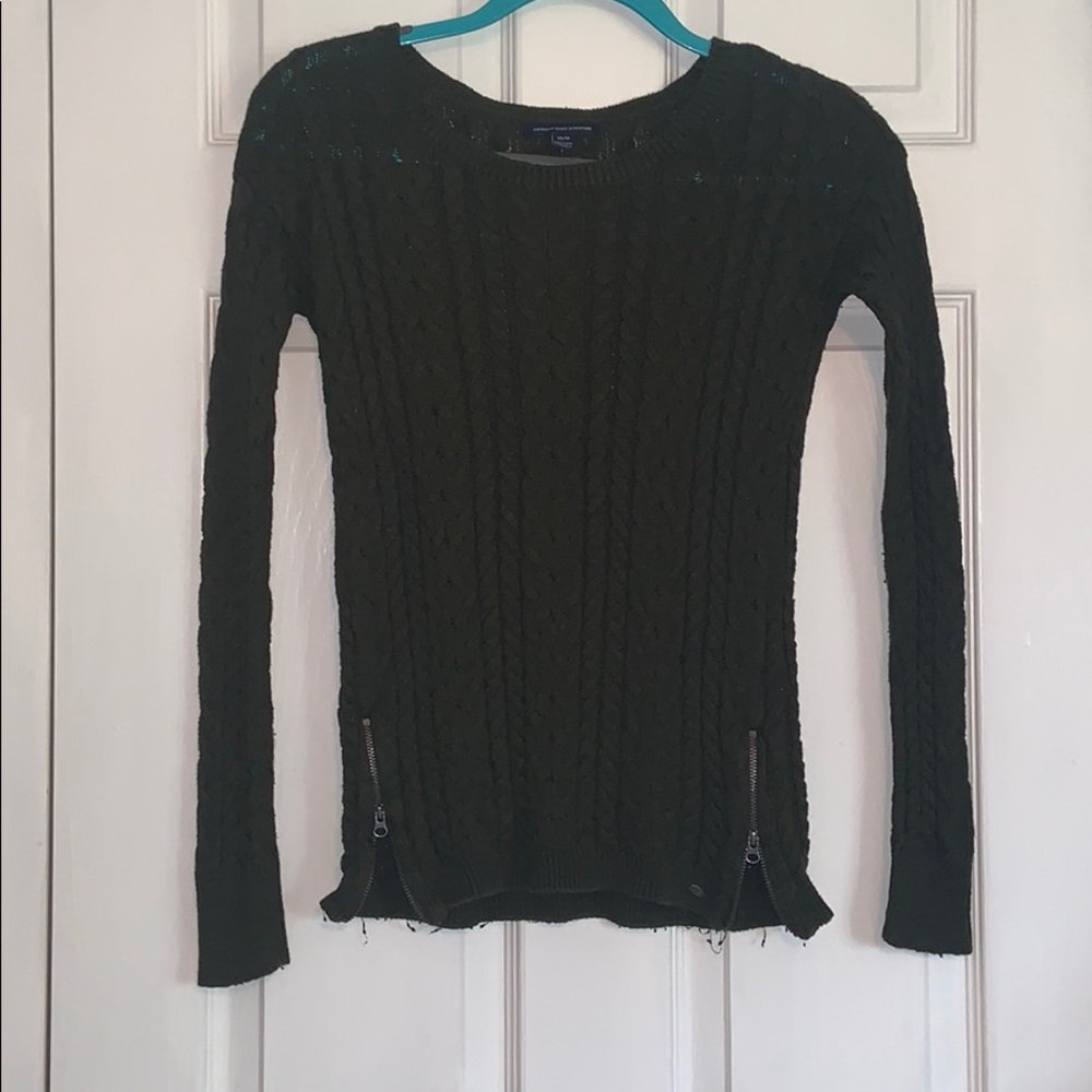 Zip sweatshirt